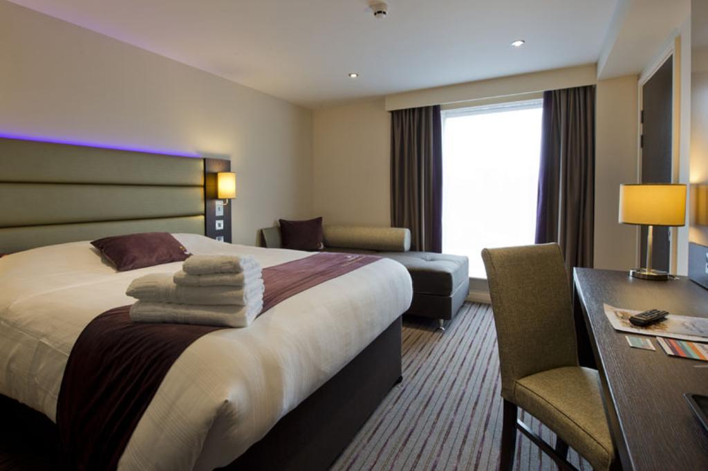 Premier Inn Watford Central Watford (Hertfordshire) Exterior foto