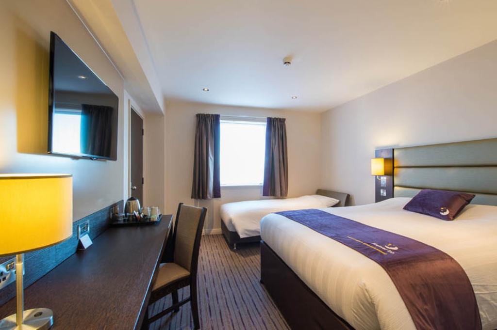 Premier Inn Watford Central Watford (Hertfordshire) Exterior foto