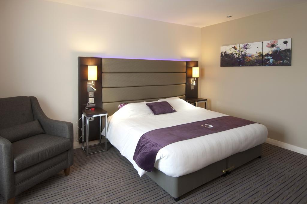 Premier Inn Watford Central Watford (Hertfordshire) Exterior foto